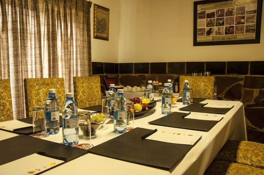 Kedar Heritage Lodge, Conference Centre & Spa Phokeng Екстер'єр фото